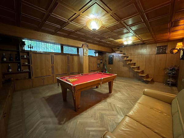 Продаётся квартира в центре Ваке