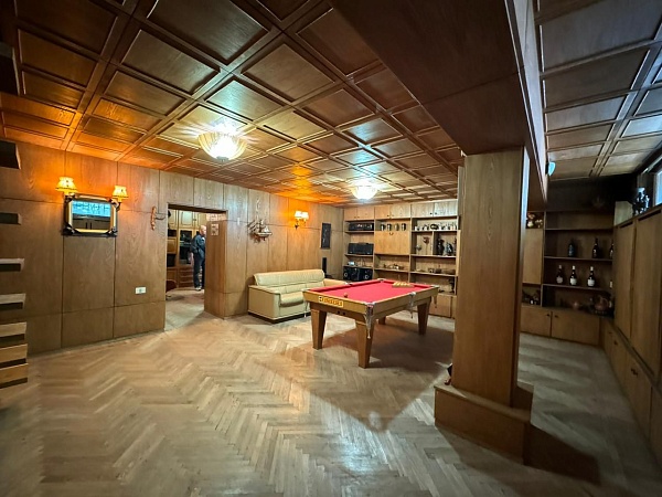 Продаётся квартира в центре Ваке