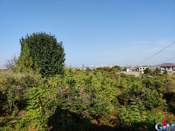 Grundstück mit Blick auf das Meer, die Berge und die Stadt Batumi