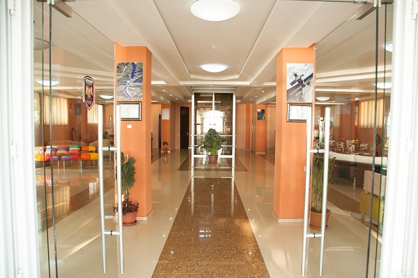 Eladó szálloda Kobuletiben