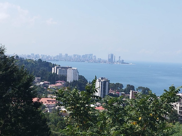 Verkauf eines großen Grundstücks in Batumi