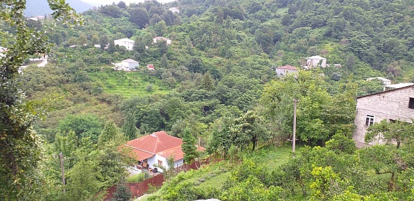 House with a plot in Chaisubani