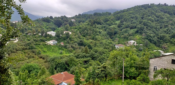 House with a plot in Chaisubani