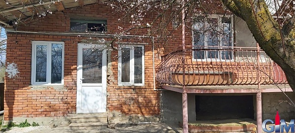 Sale of a small house in the Kutaisi area