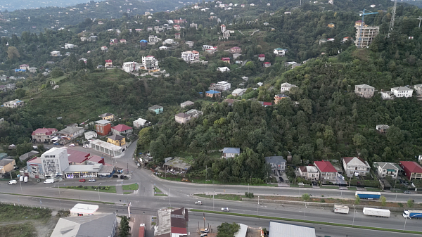 Kaufen Sie ein Grundstück in Batumi für Investitionen