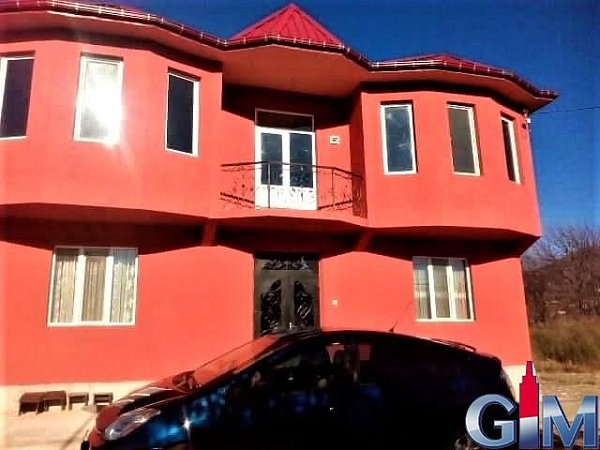 Zu verkaufen 2-stöckiges Haus in Batumi